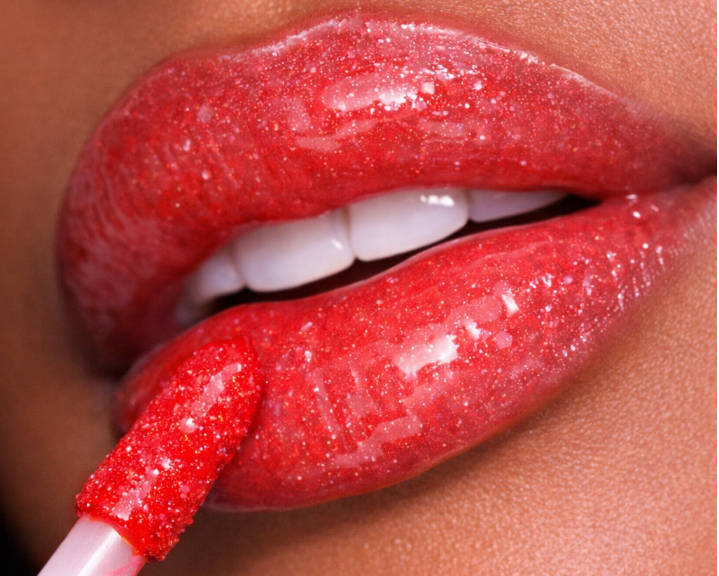 Lynah Glow cherry Gloss🍒